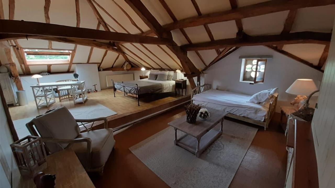 Bed and Breakfast En bord de rivière à Casseneuil Extérieur photo