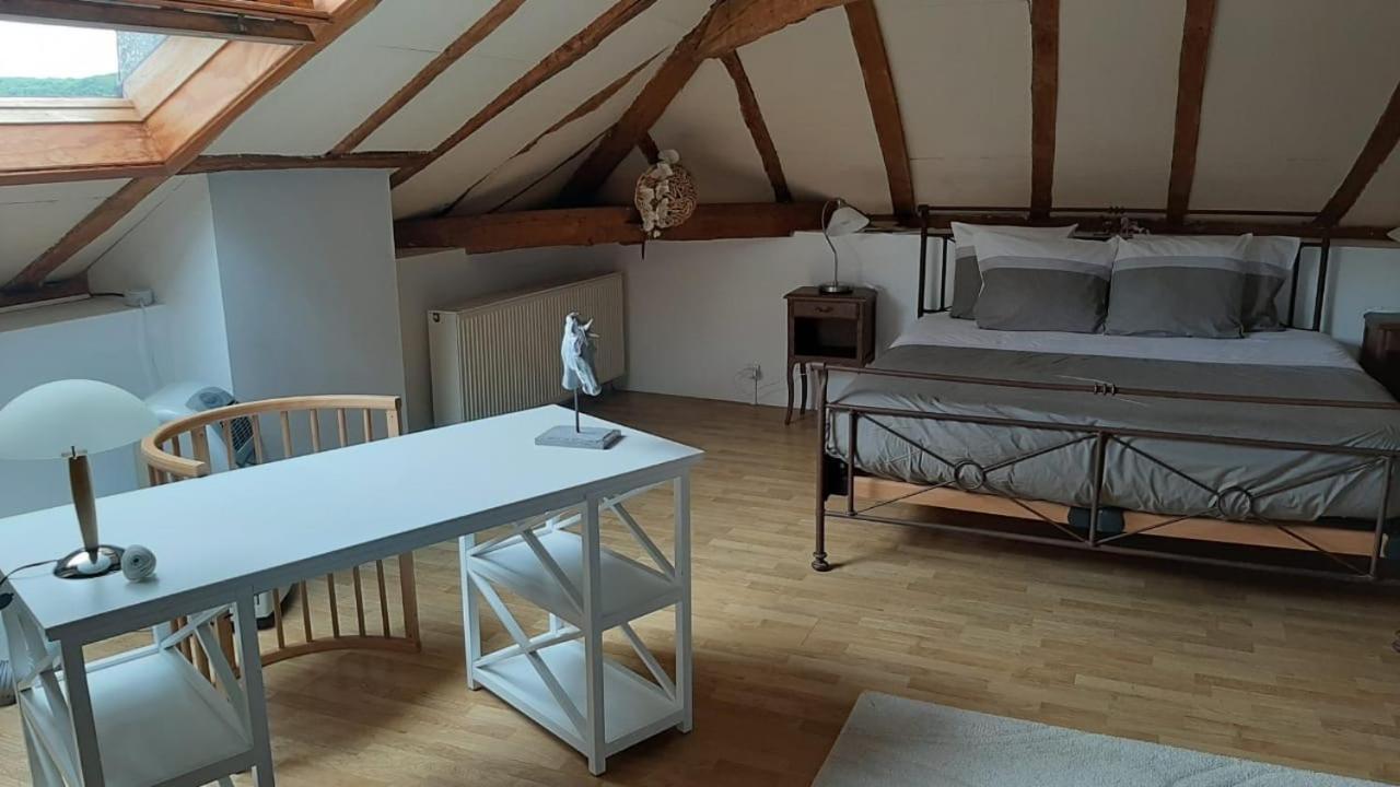Bed and Breakfast En bord de rivière à Casseneuil Extérieur photo