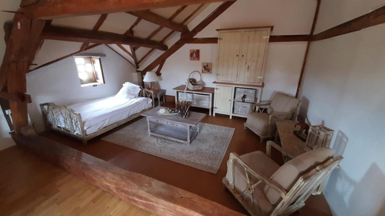 Bed and Breakfast En bord de rivière à Casseneuil Extérieur photo