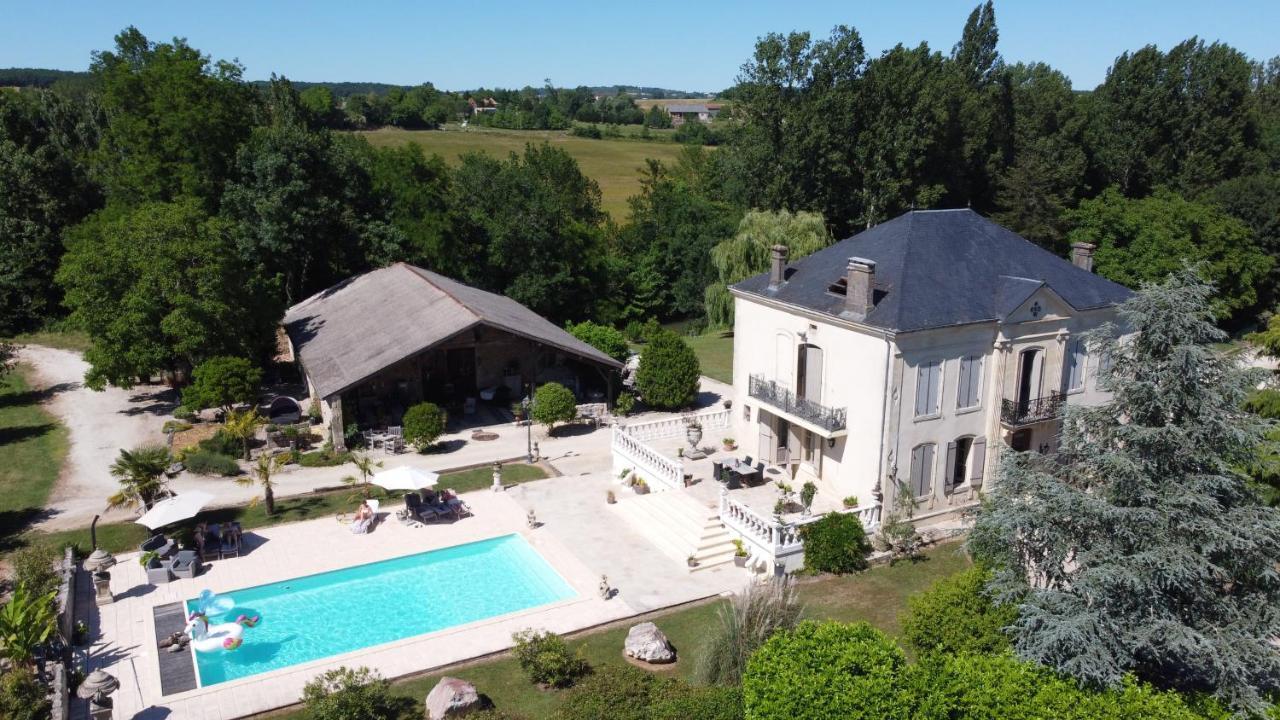 Bed and Breakfast En bord de rivière à Casseneuil Extérieur photo