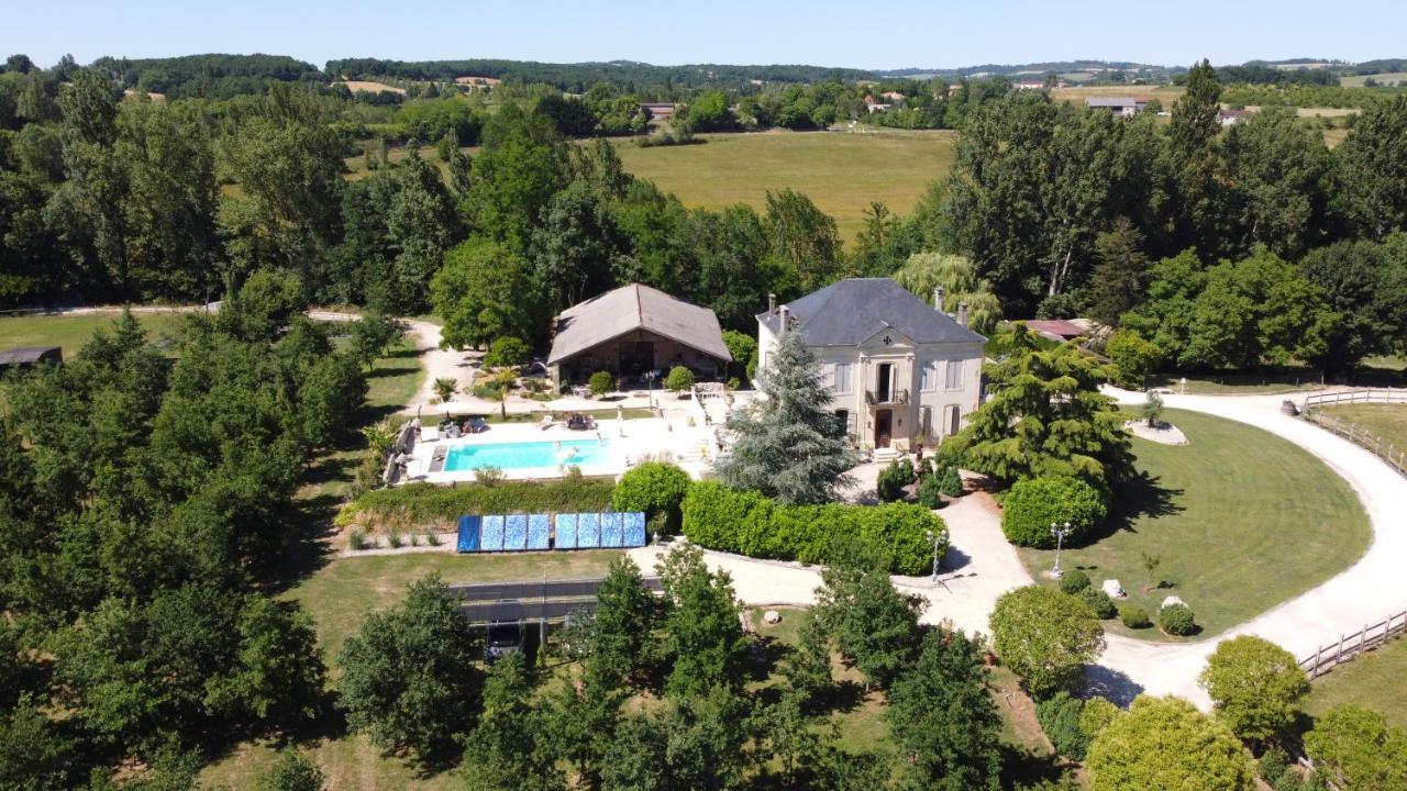 Bed and Breakfast En bord de rivière à Casseneuil Extérieur photo