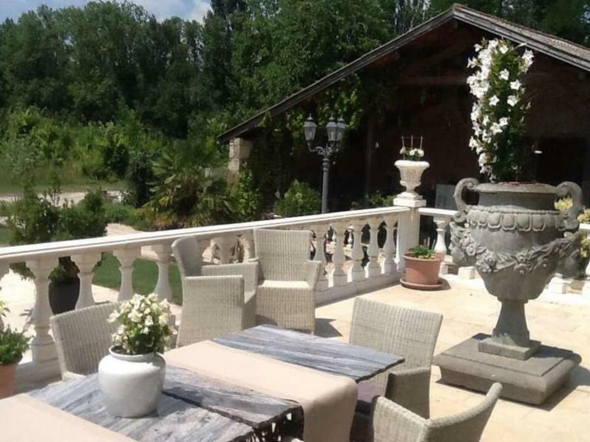 Bed and Breakfast En bord de rivière à Casseneuil Extérieur photo