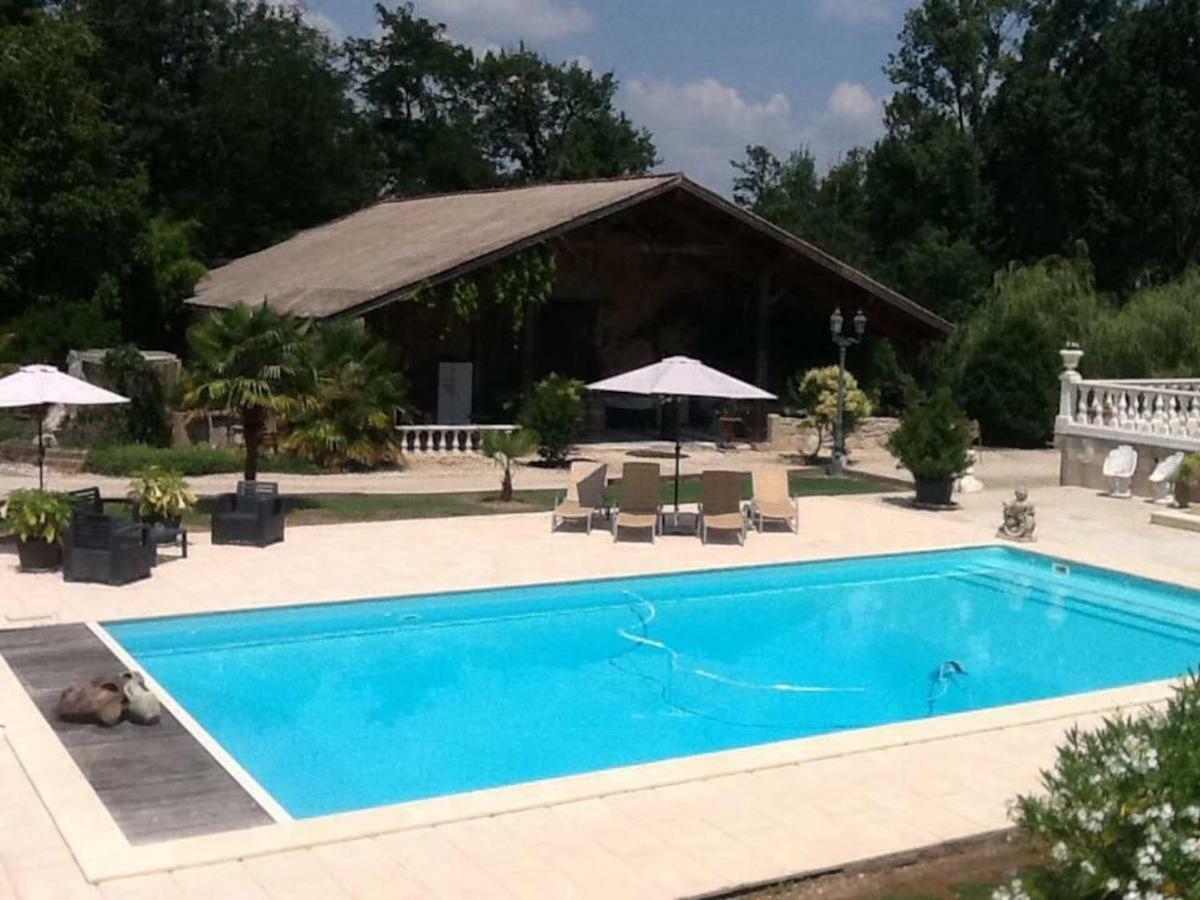 Bed and Breakfast En bord de rivière à Casseneuil Extérieur photo