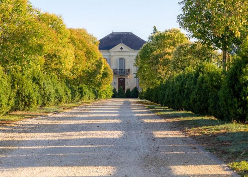Bed and Breakfast En bord de rivière à Casseneuil Extérieur photo