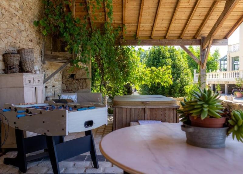 Bed and Breakfast En bord de rivière à Casseneuil Extérieur photo